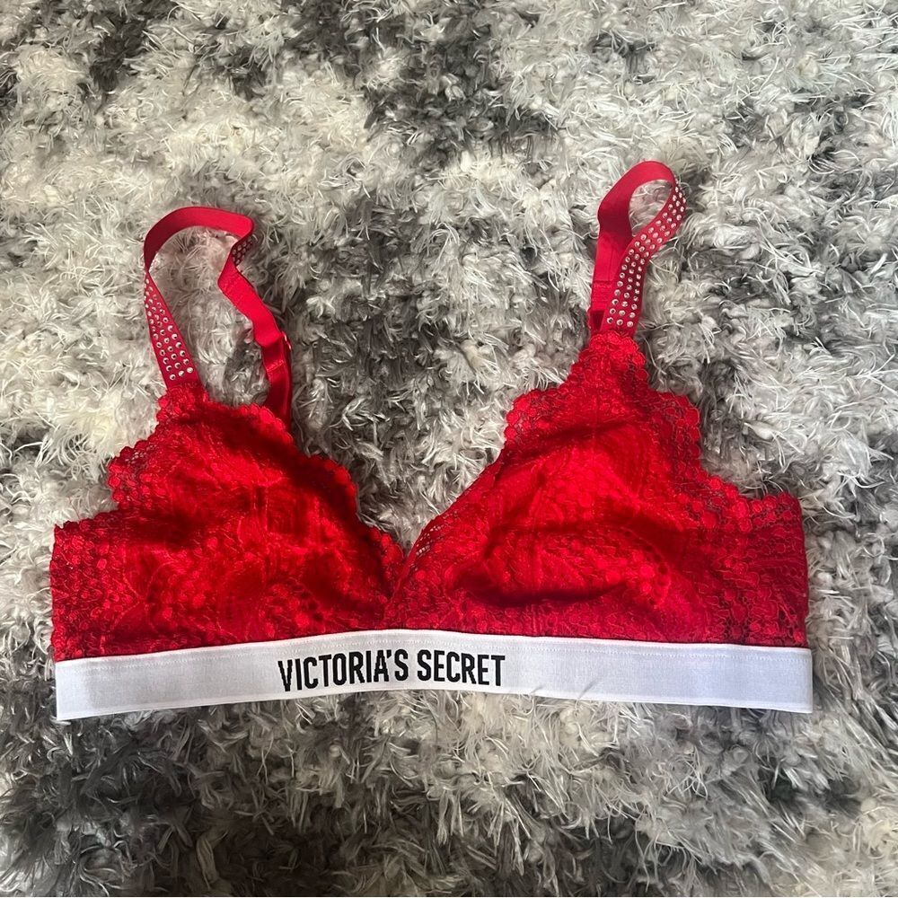Victoria’s Secret Red Lace‎ Rhinestone Bralette
